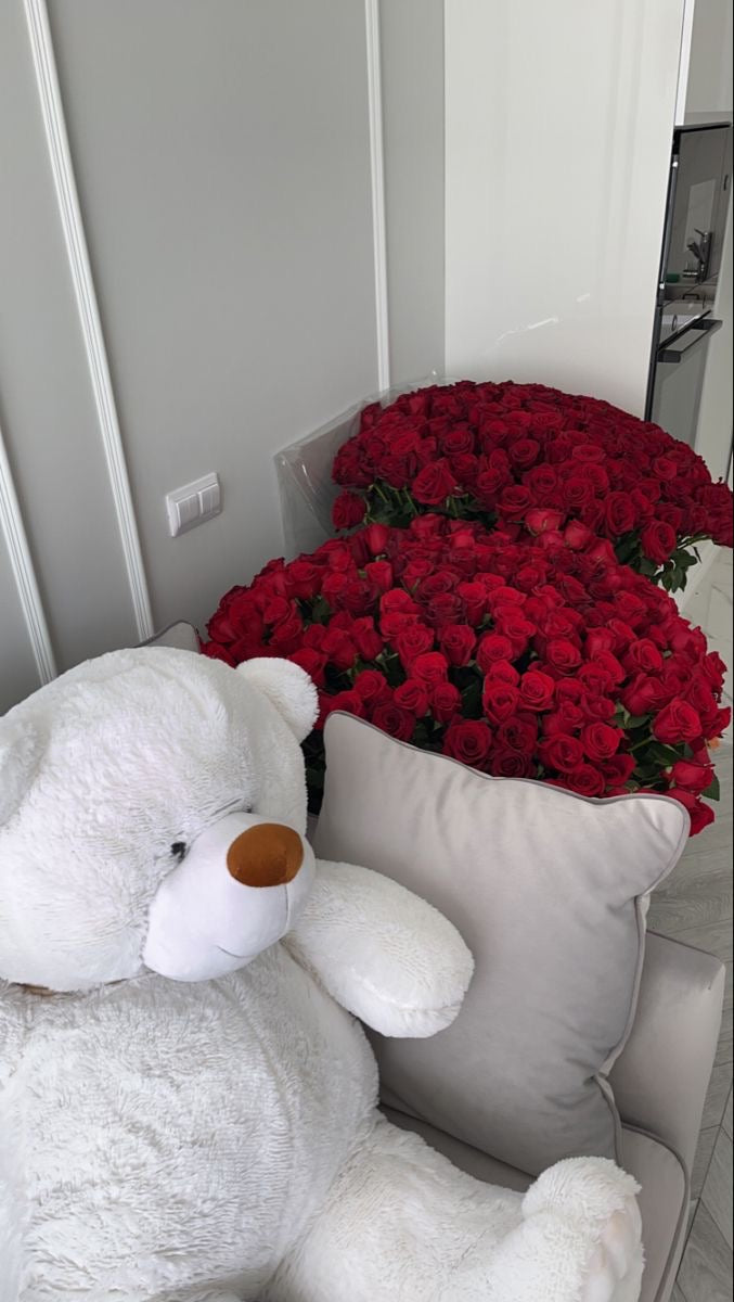 Giant Teddy Bear (47”)