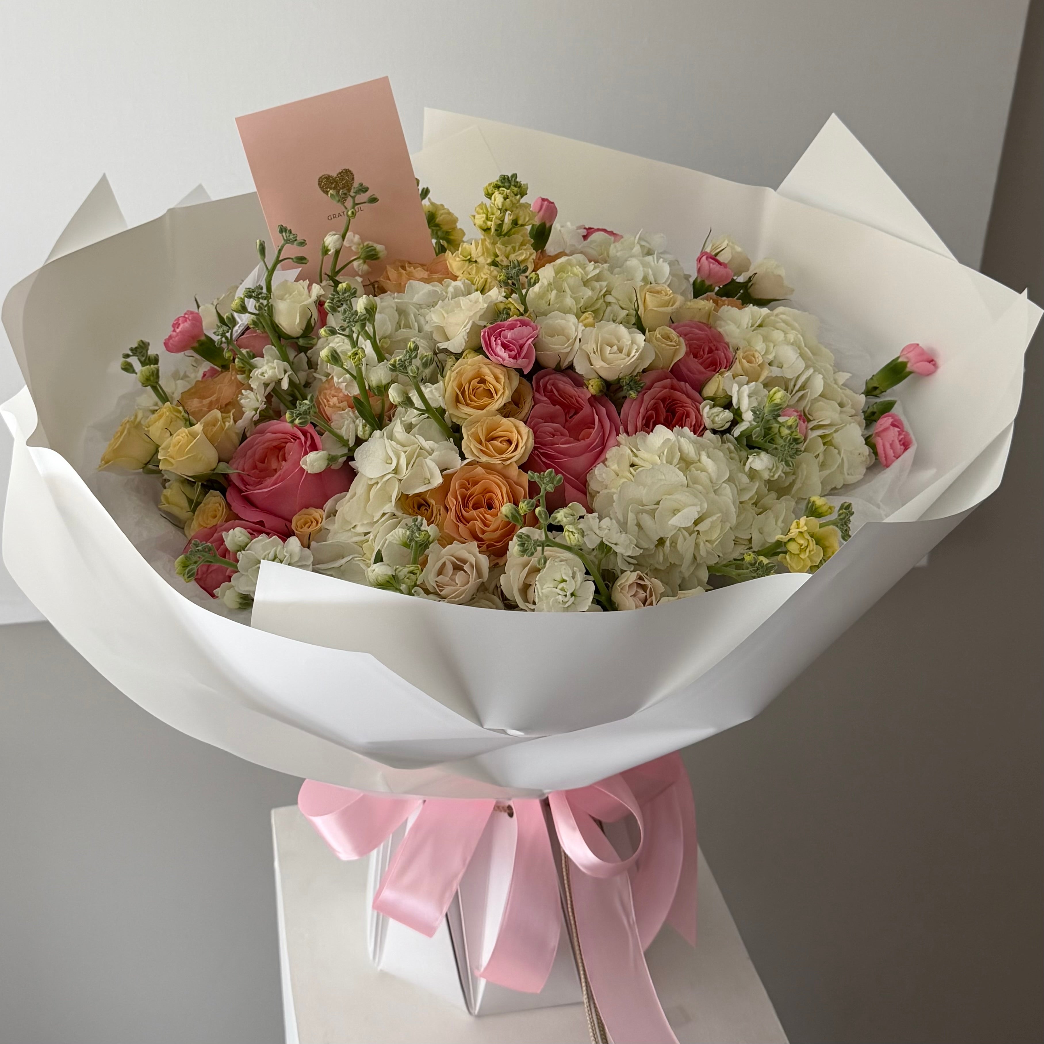 Roses & Marshmallow Bloom Mix