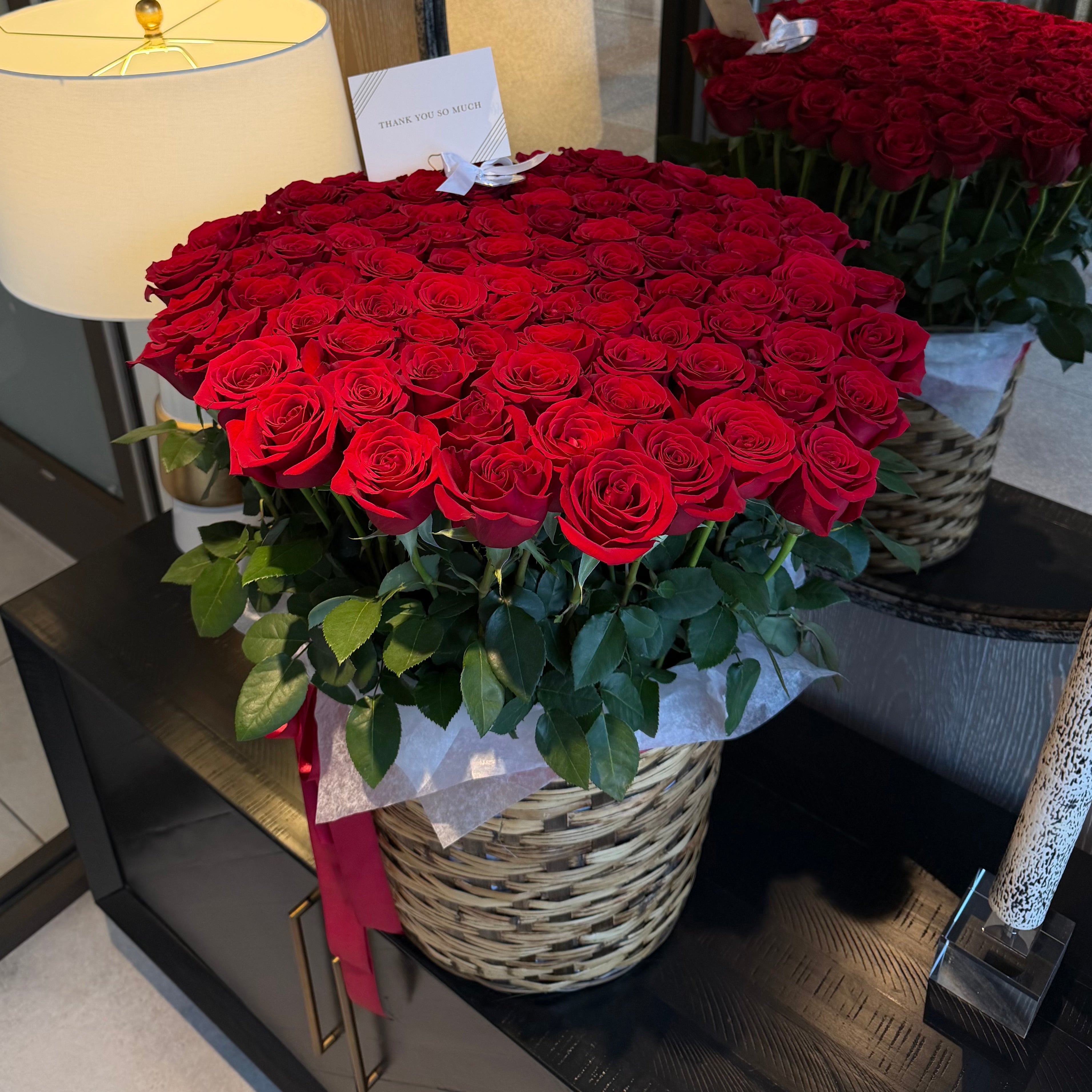 100 red roses