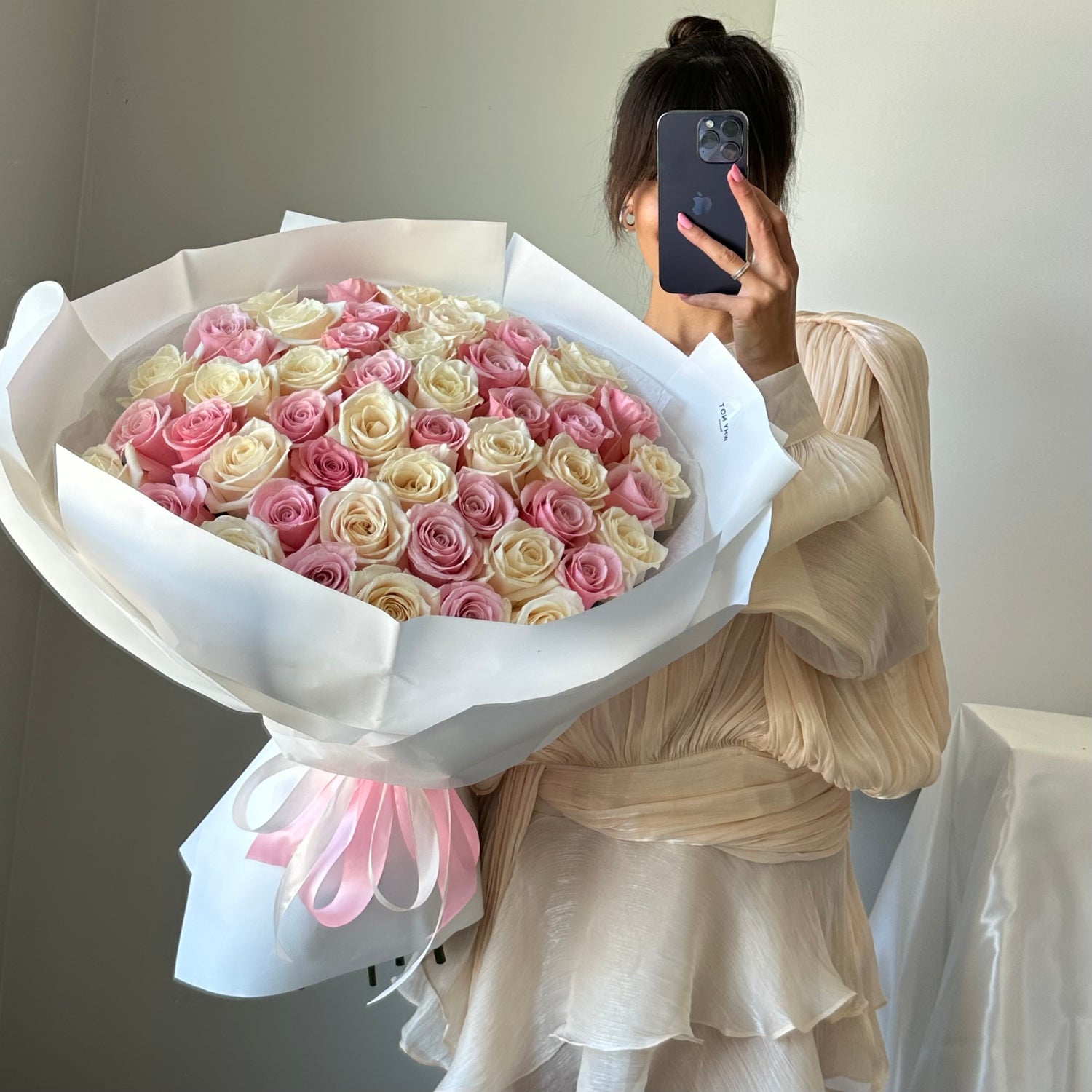 50 Ivory Pink Roses