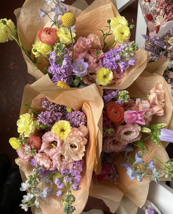 AUTHOR’S BOUQUET