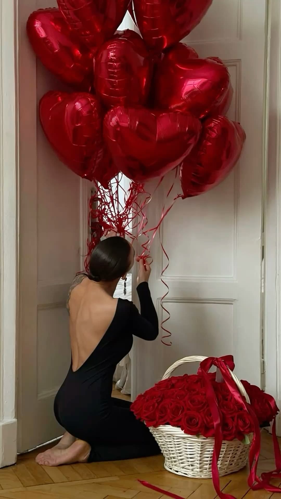 12 Red Heart Balloons