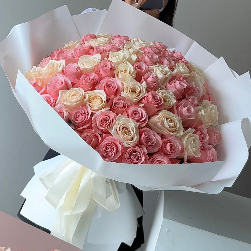 Pink and White Roses Mix
