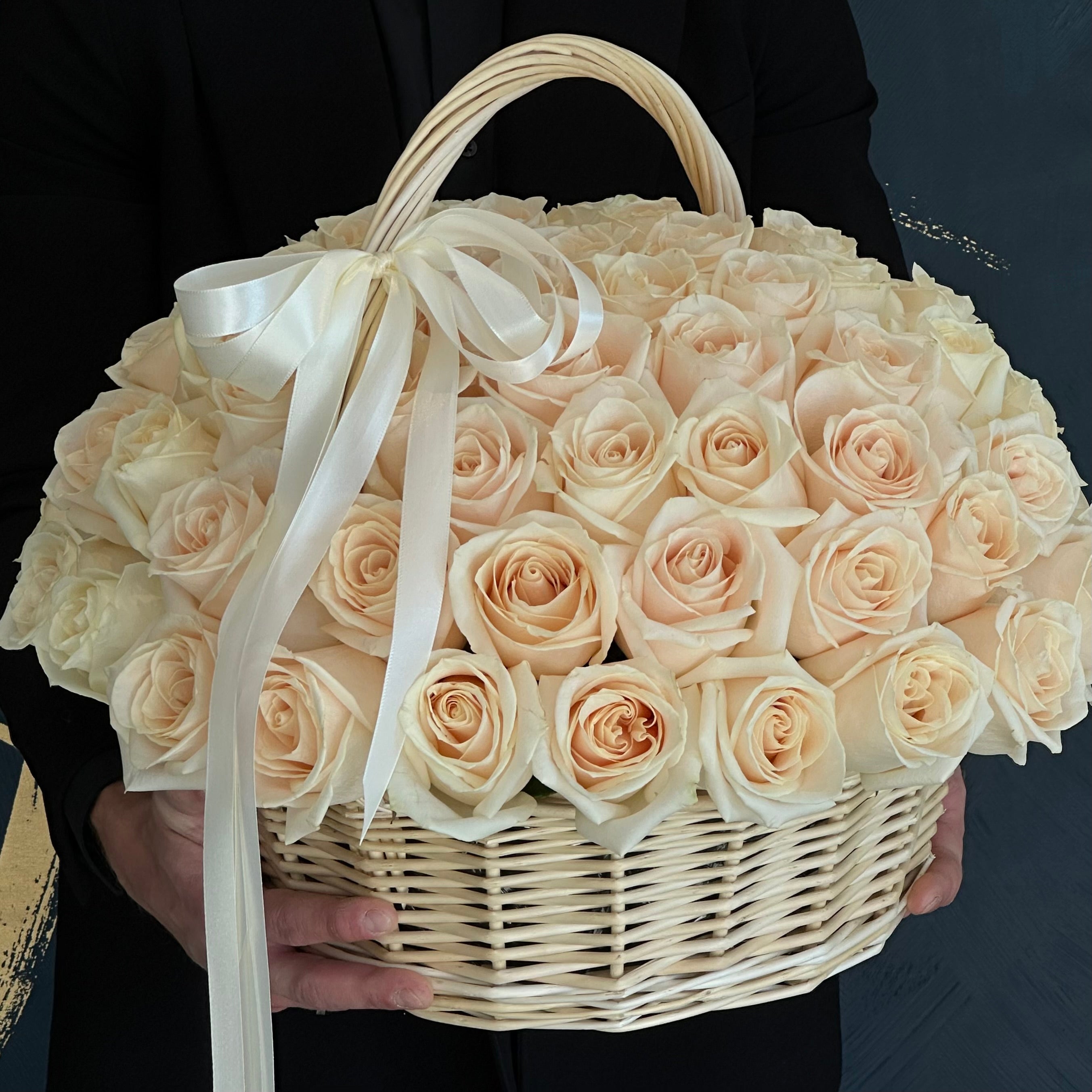 75 ivory roses