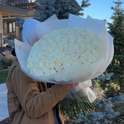 100 Premium White Roses Playa Blanca