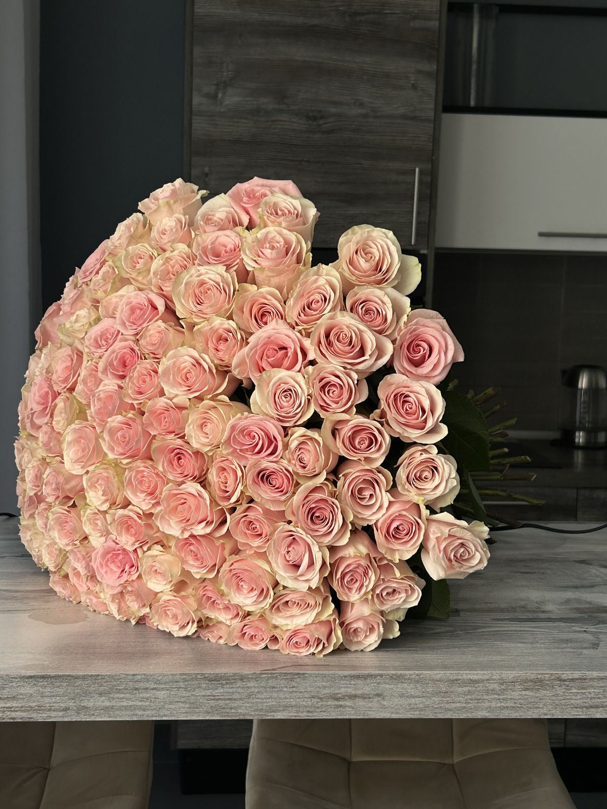 100 Premium Pink Roses