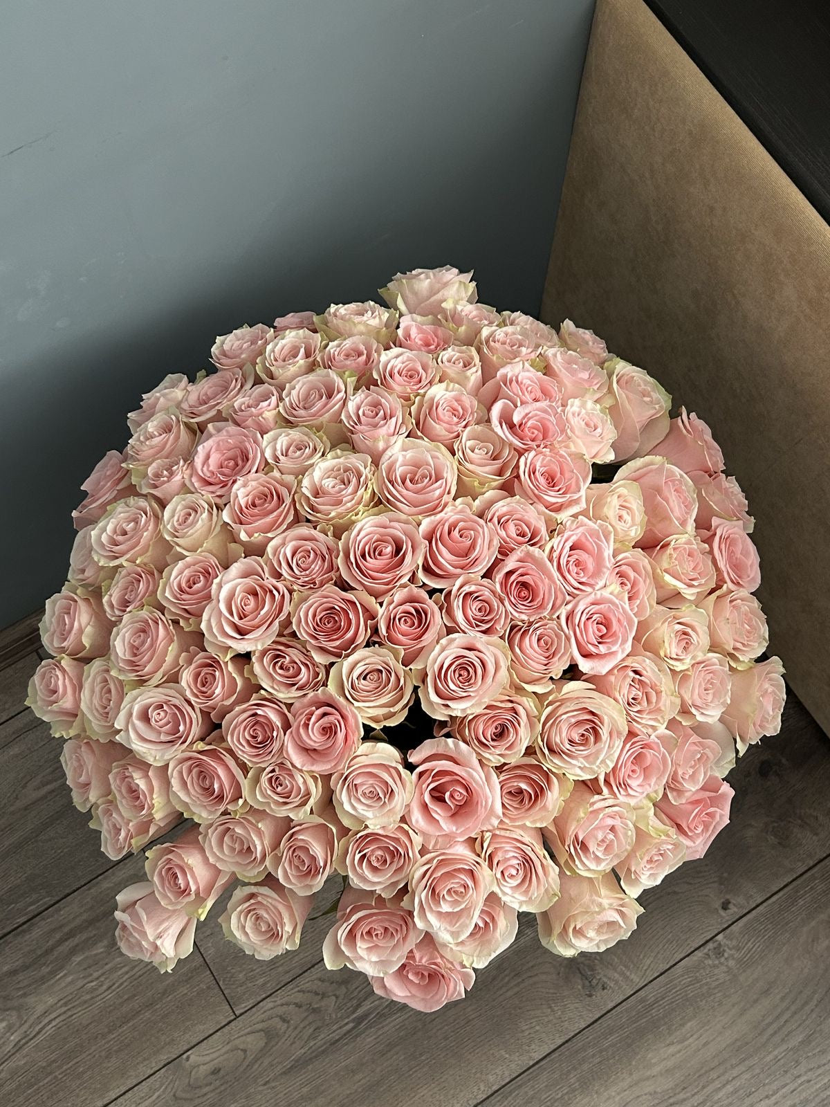 100 Premium Pink Roses